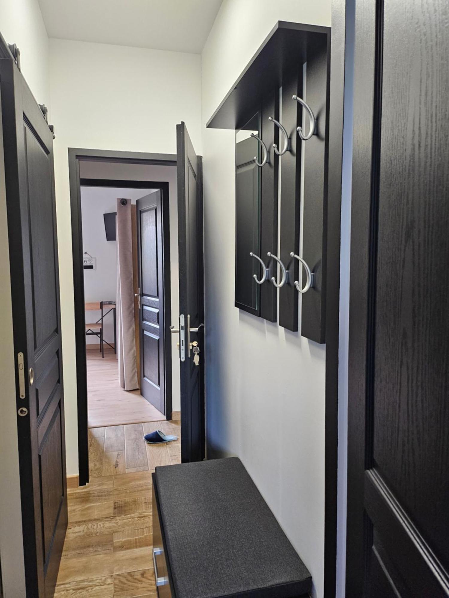 Les Chambres D'Estelle Guecelard Room photo